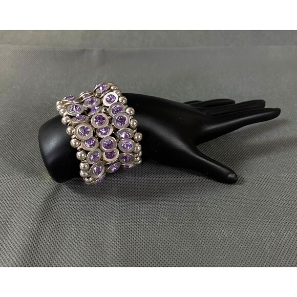 Costume Gem Bracelet 6 Inches Purple Plastic Silver Tone Elastic Stretch - Picture 1 of 8